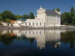 the Kampa Museum