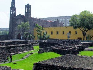 Plaza_de_las_Tres_Culturas_(Square_of_the_Three_Cultures)